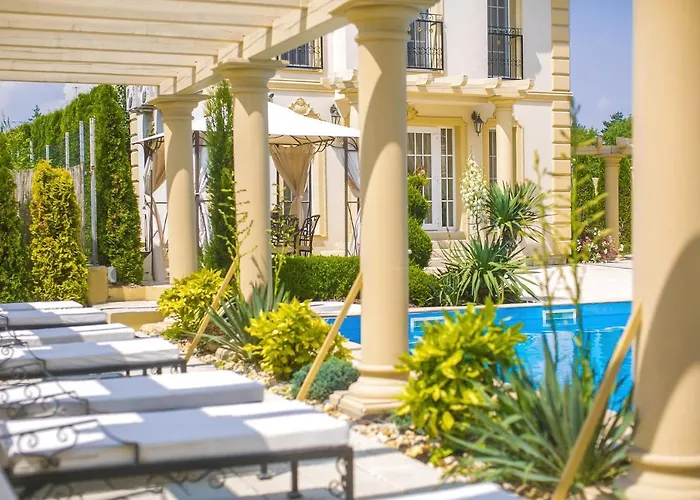 Luxury-Villas