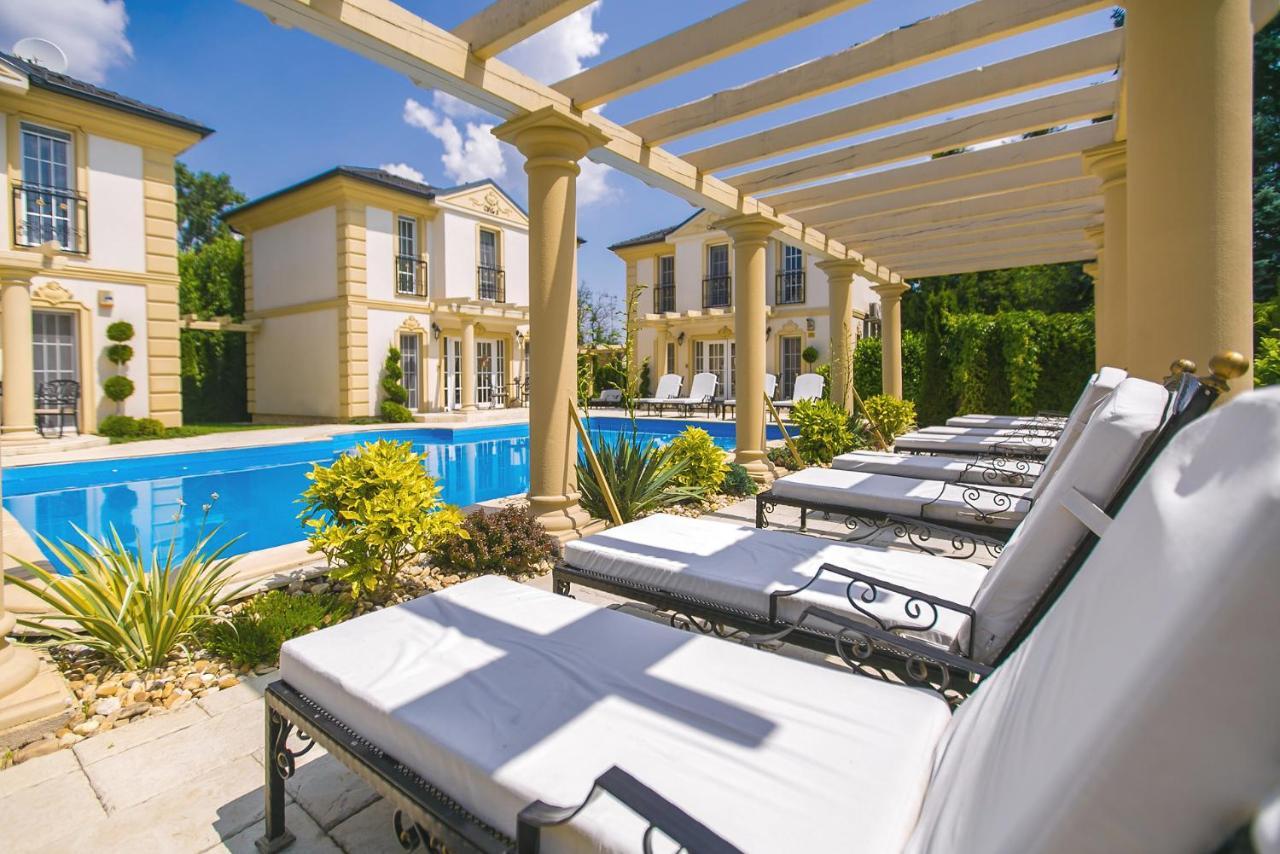 Luxury-villas *